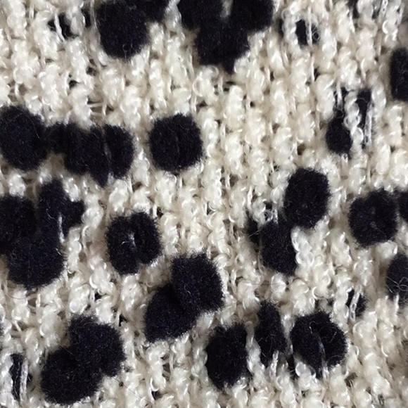 Rich and Levy sweater - Picture 3 of 3